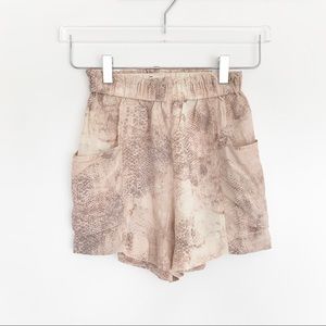Aritzia Wilfred Harulia Silk Shorts